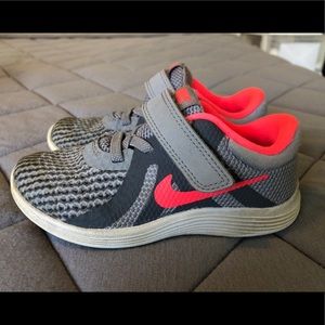 Nike Revolution 4 Toddler Sneakers